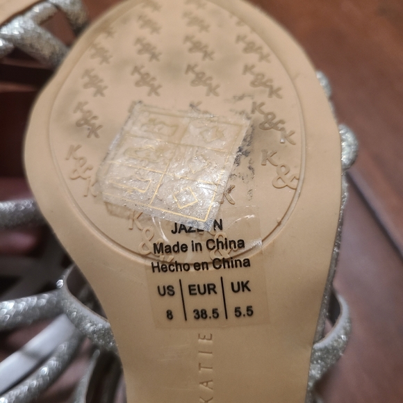 EUC 💠 Sparkly Silver Kelly&Katie Heels✨️ Size 8 - Picture 5 of 8